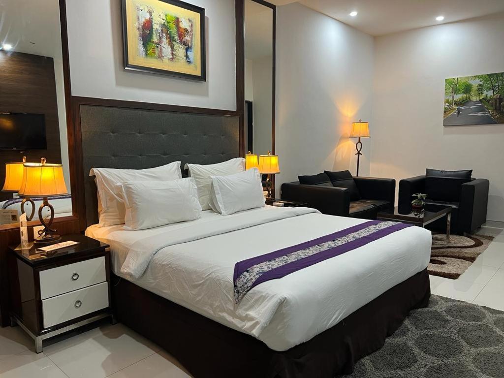 Ayla City Hotel Соронг Экстерьер фото
