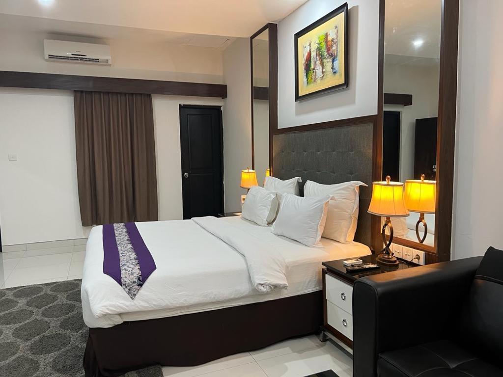 Ayla City Hotel Соронг Экстерьер фото