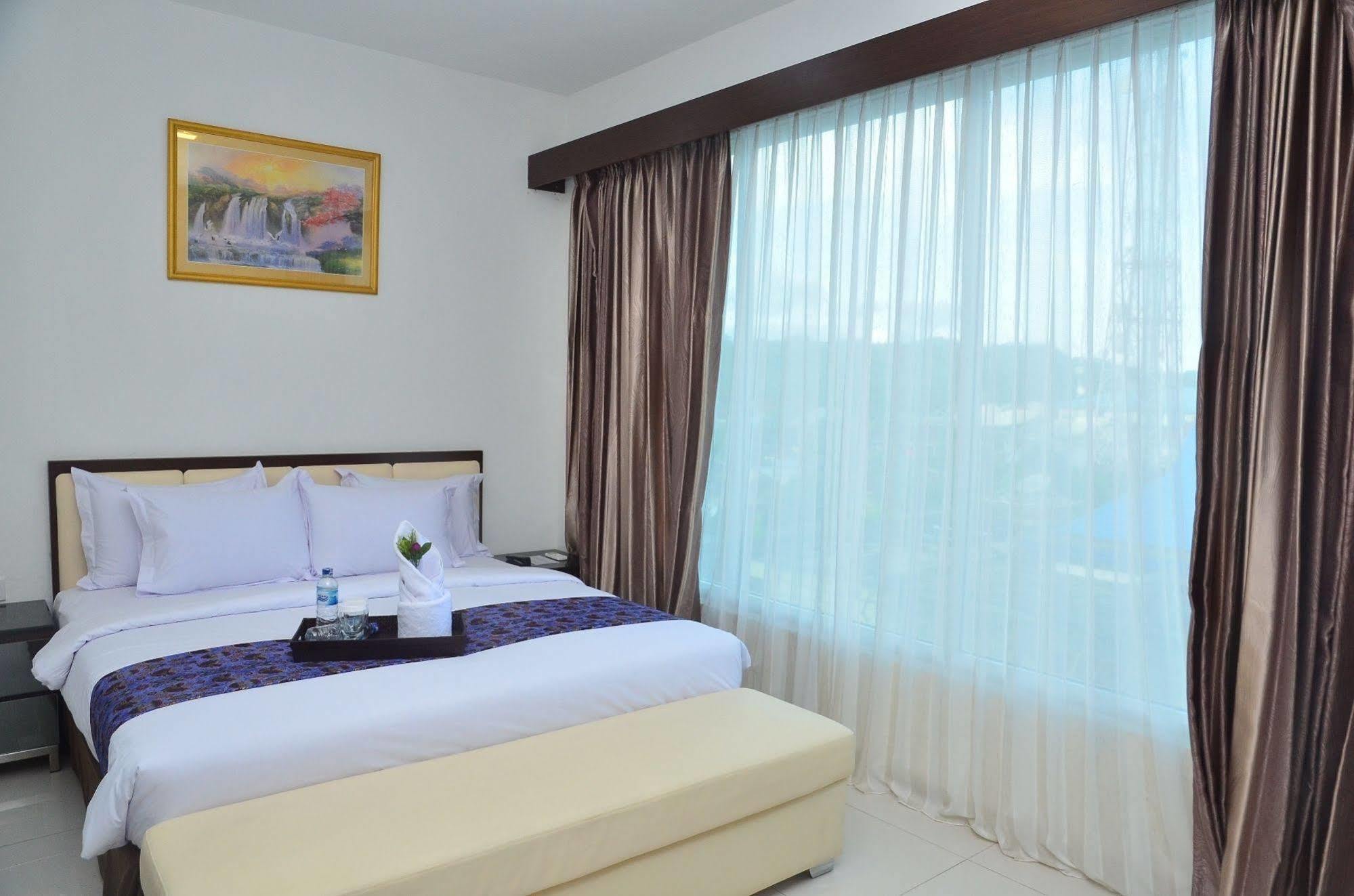 Ayla City Hotel Соронг Экстерьер фото